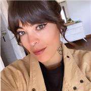 Profesora de español,no tengo experiencia pero me encantaría dedicarme a ello,poder conocer a gente y ayudarla al mismo tiempo